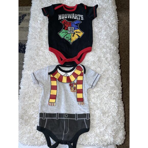 Lot of 2 sz. 6/9 mo. Wizarding world of Harry Potter tops. Grt. Cond - Picture 2 of 9